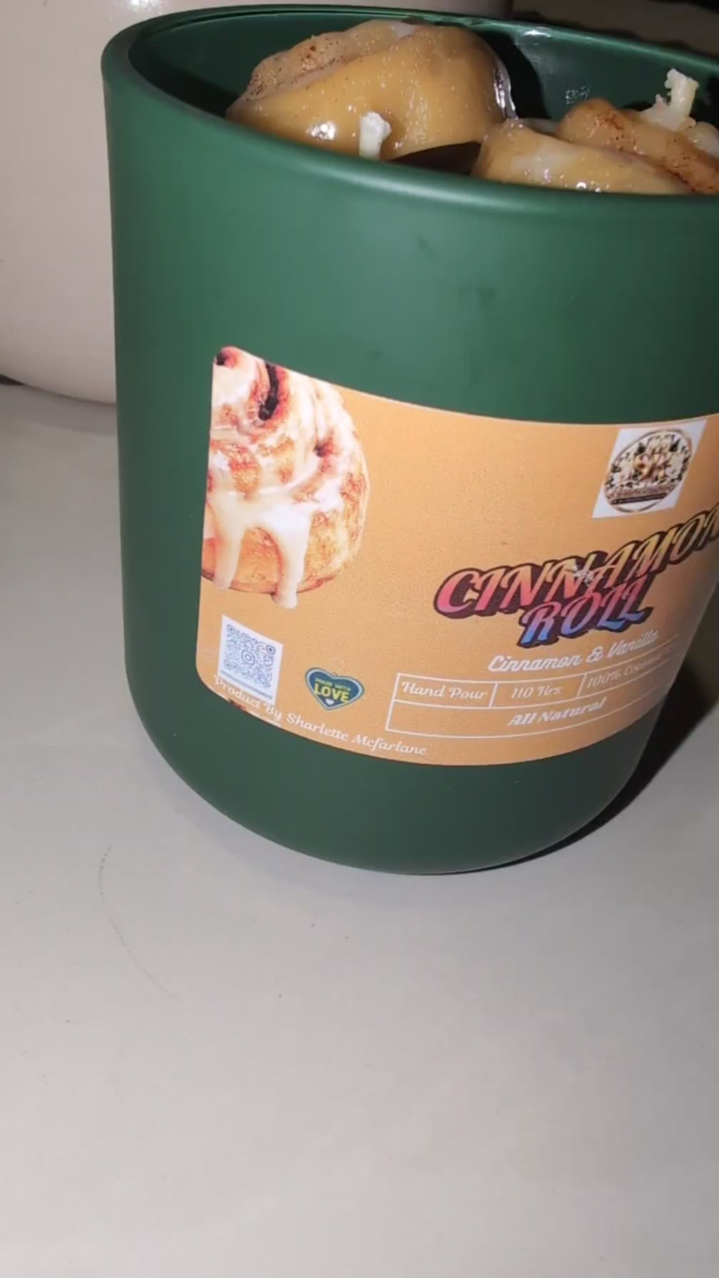 Cinnamon Roll Scented Candle